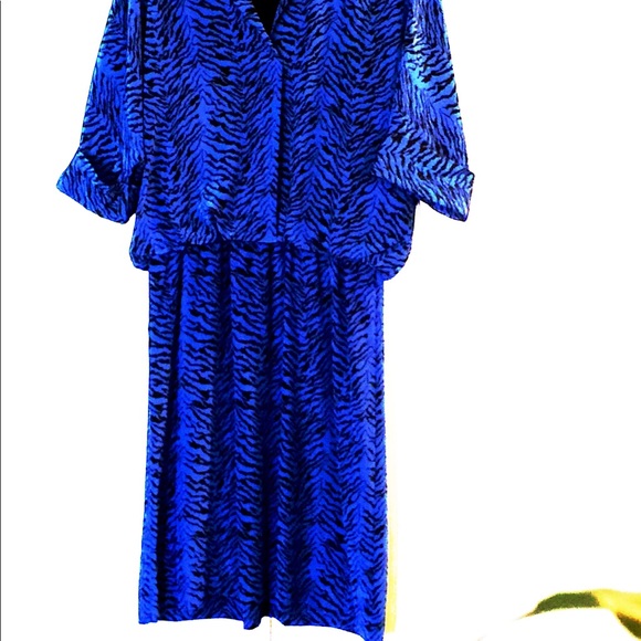 RARE VTG, Vogue Runway2020 Blue/Black Tiger Dress - Picture 4 of 16